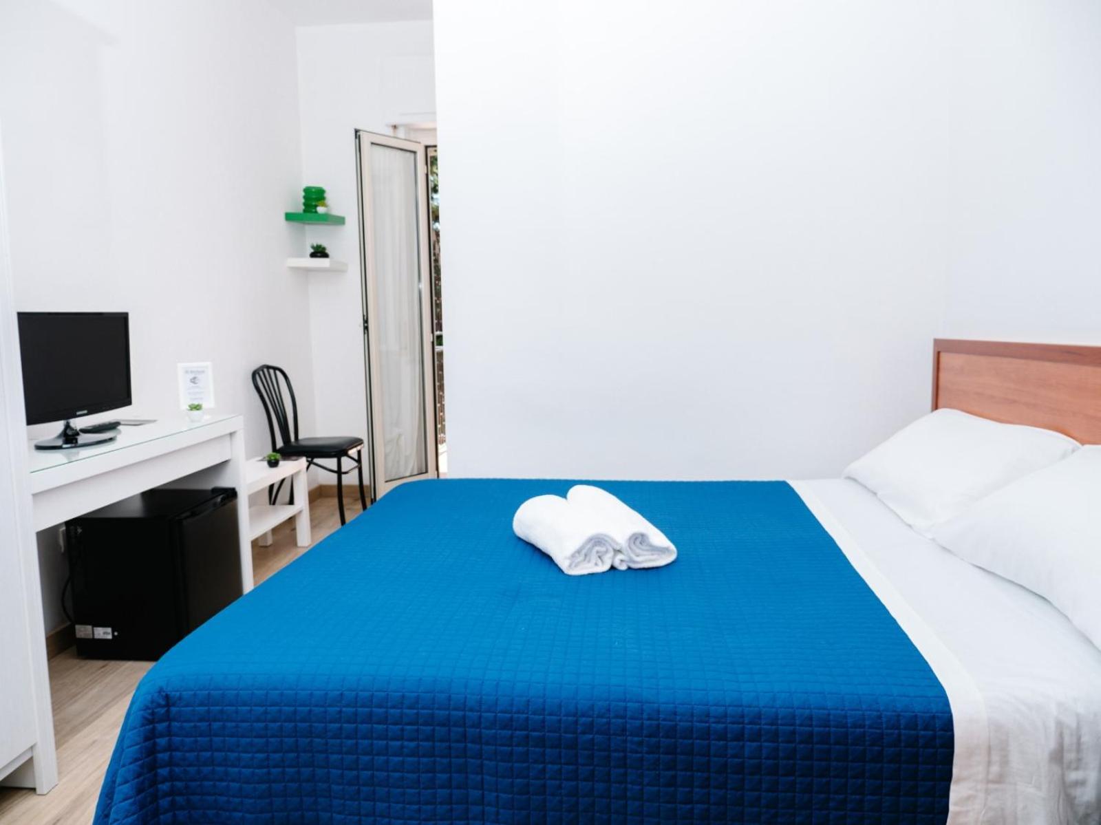 Hotel Antagos Монтесильвано Экстерьер фото