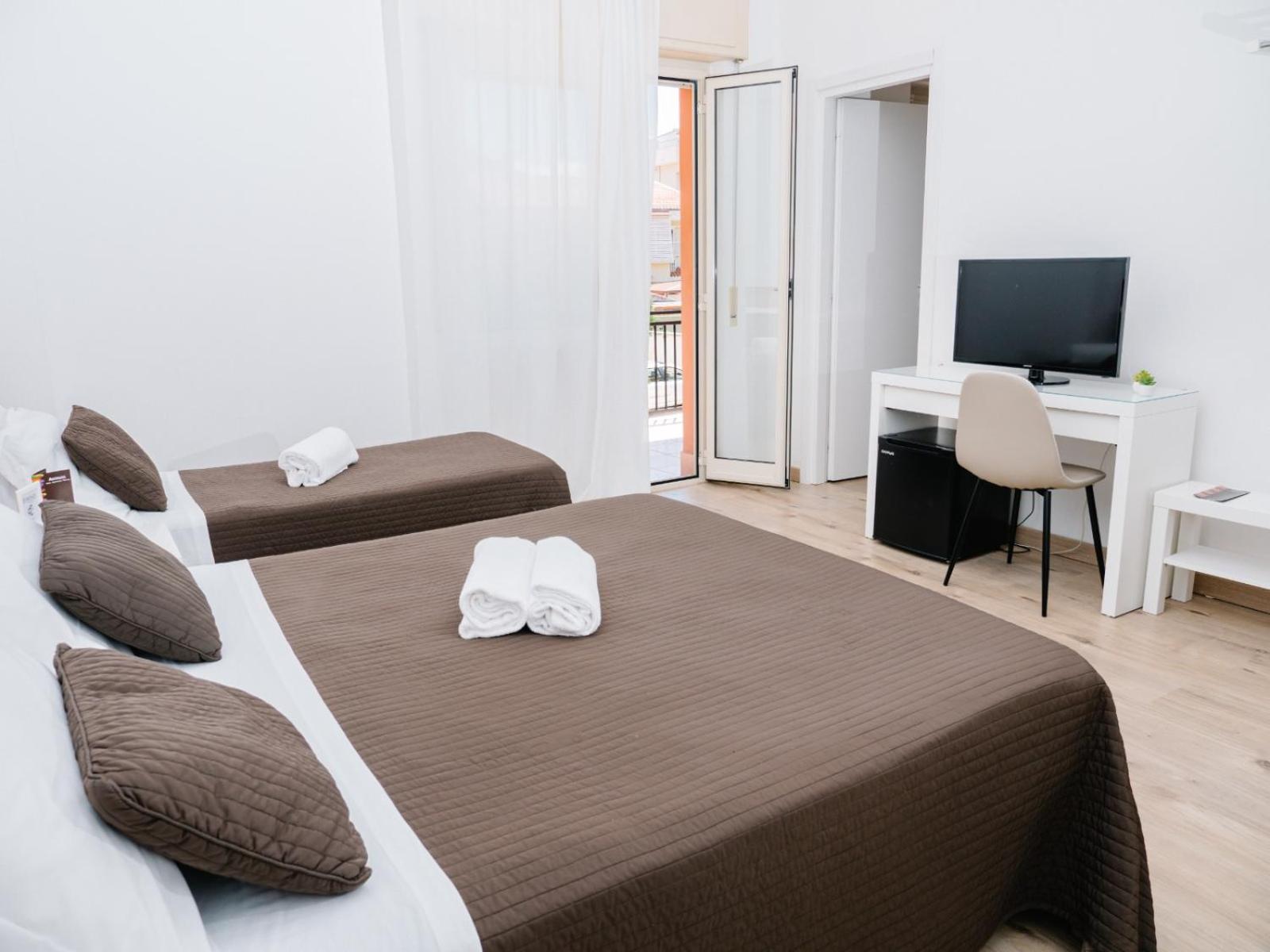 Hotel Antagos Монтесильвано Экстерьер фото