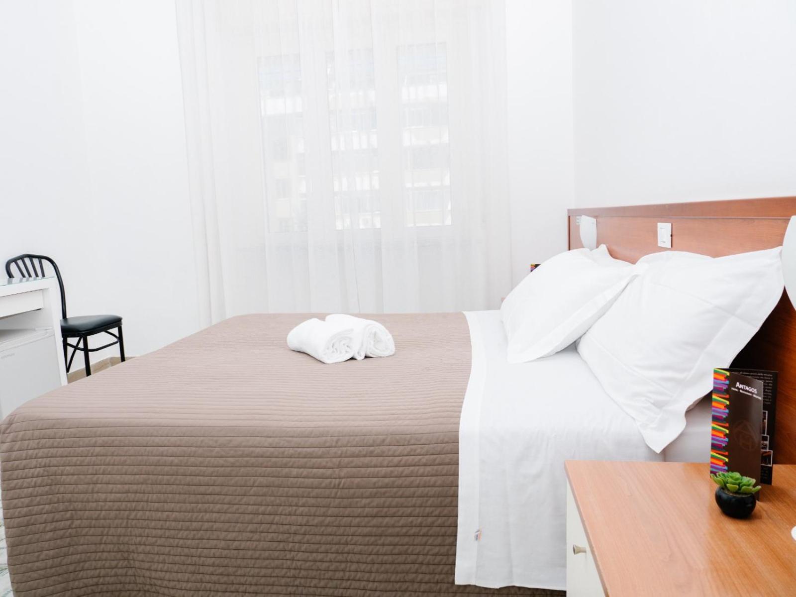 Hotel Antagos Монтесильвано Экстерьер фото