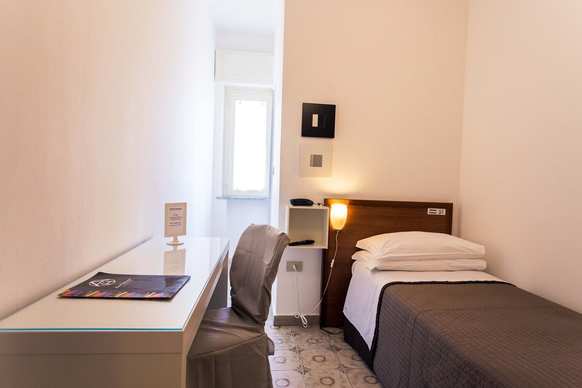 Hotel Antagos Монтесильвано Экстерьер фото