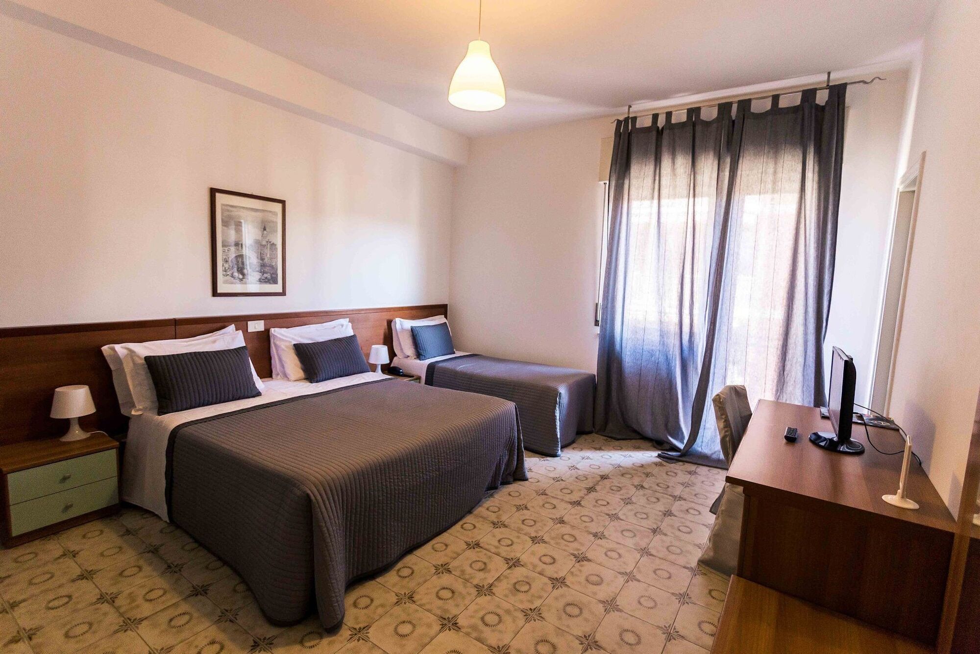 Hotel Antagos Монтесильвано Экстерьер фото